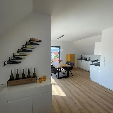 Rueckzugsort Im Rebenmeer Mit Terrasse, Grill & Parkplatz